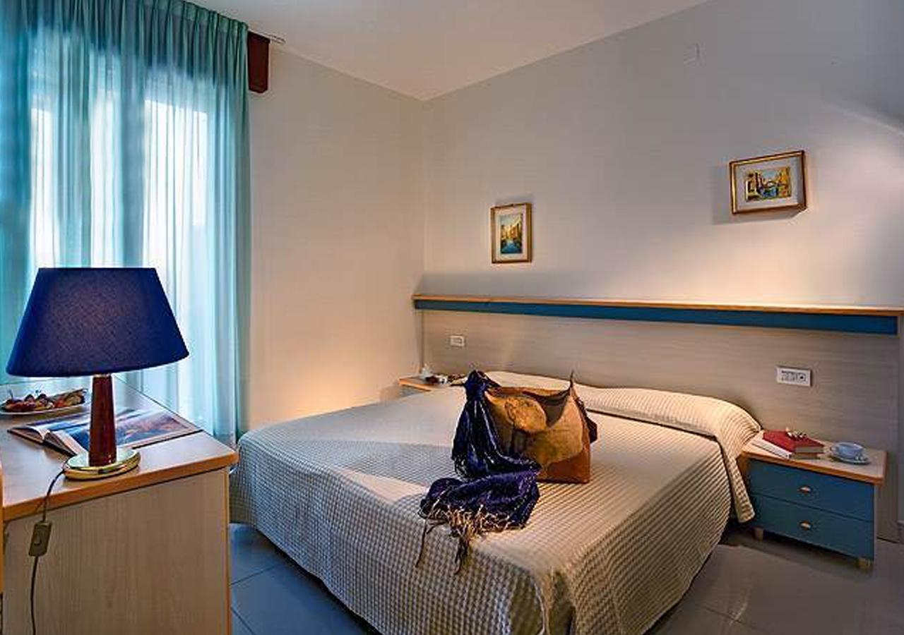 Hotel Le Tegnue Sottomarina Habitación foto